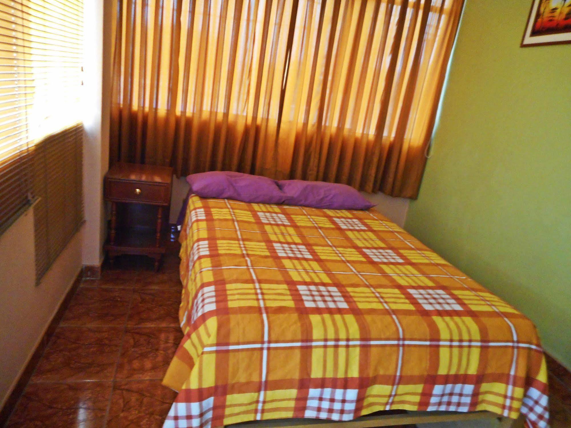 Hostal Geminis San Juan Bautista Exterior foto