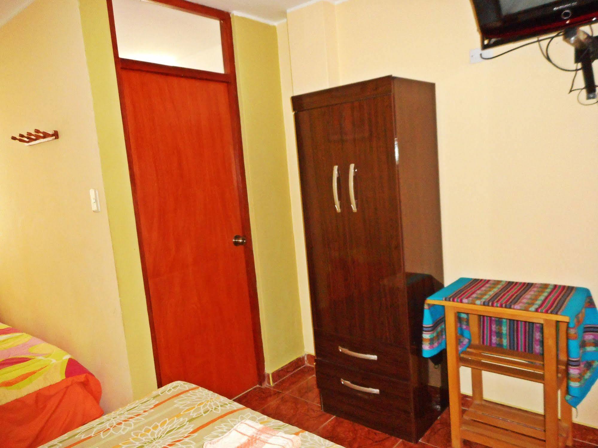 Hostal Geminis San Juan Bautista Exterior foto